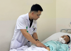 Read more about the article Tin tức an toàn lao động :Khí nén từ vòi xịt ôtô làm thủng trực tràng người thợ